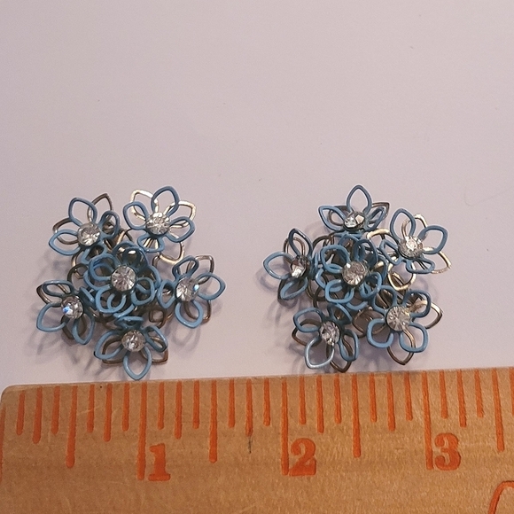 Vintage - MCM Blue Enamel Floral and Rhinestone Clip On Earrings - Picture 2 of 3